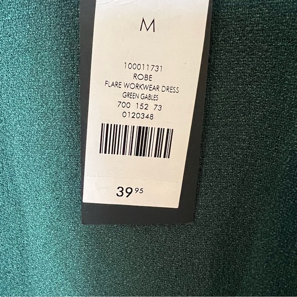 Dynamite Forest Green Sleeveless Fit & Flare Dress NWT Size M - Picture 3 of 10